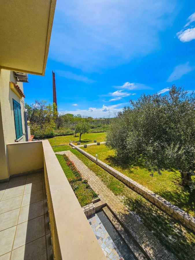 נין Aenona Sea View Apartments מראה חיצוני תמונה